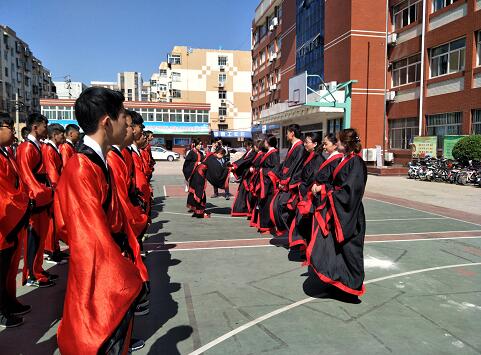 2018年5月4日山东济南理工职业学校.jpg