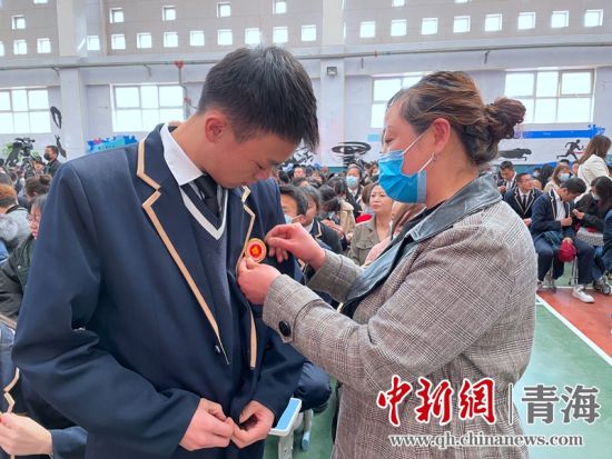 2021年3月12日青海省西宁市海湖中学.jpg